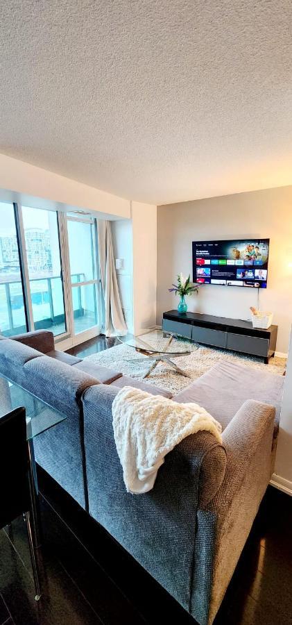 Lakefront Living Downtown Toronto - Free Parking, Gym, Indoor Pool Экстерьер фото